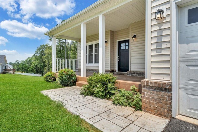 Building Photo - 1021 Lochwood Hl Dr