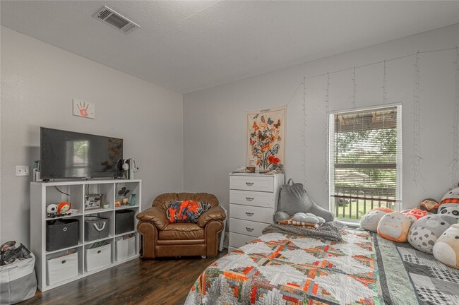 Building Photo - 3210 Elks Dr