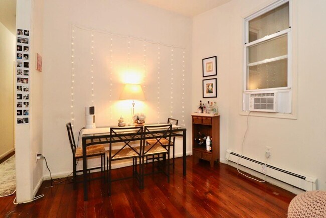 Building Photo - 1035 Washington St