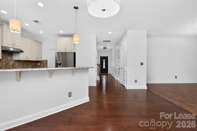 Building Photo - 549 Daventry Ct