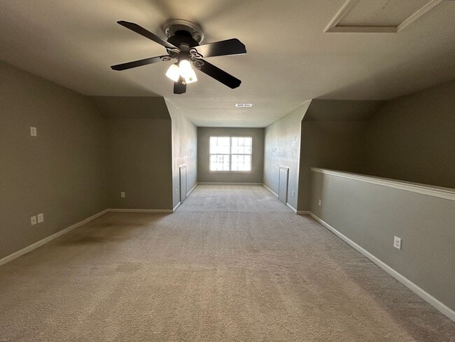 Building Photo - 941 Lansdowne Rd