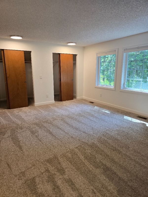 Building Photo - 12015 Clear Crk Ct NW
