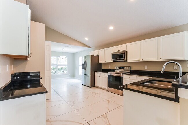 Building Photo - 4132 Waltham Forest Dr