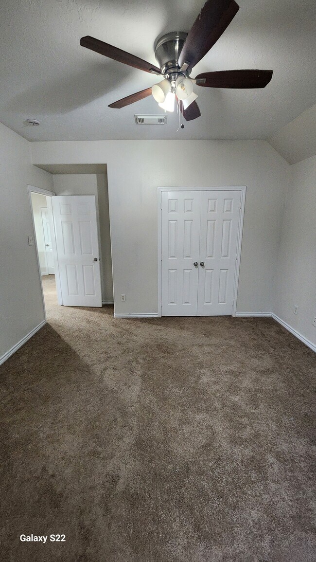 Building Photo - 4914 Trailing Clover Ct