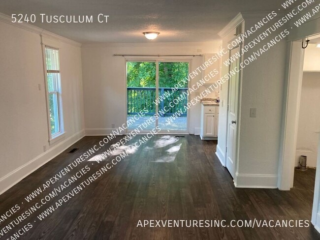Building Photo - 5240 Tusculum Ct