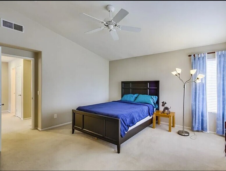 Building Photo - 11779 Westview Pky
