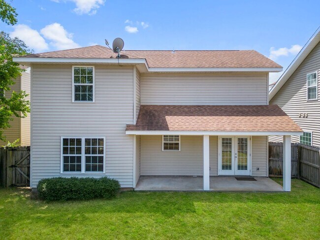 Building Photo - Fantastic 5 Bedroom in Fort Walton Beach!