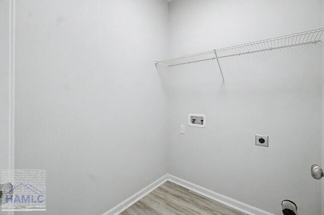 Building Photo - 319 Herty Ln