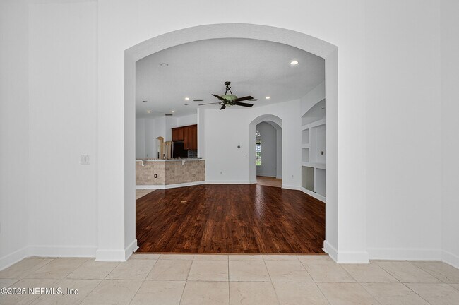 Building Photo - 10008 Sifton Ct