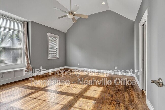 Building Photo - 702B Waco Dr