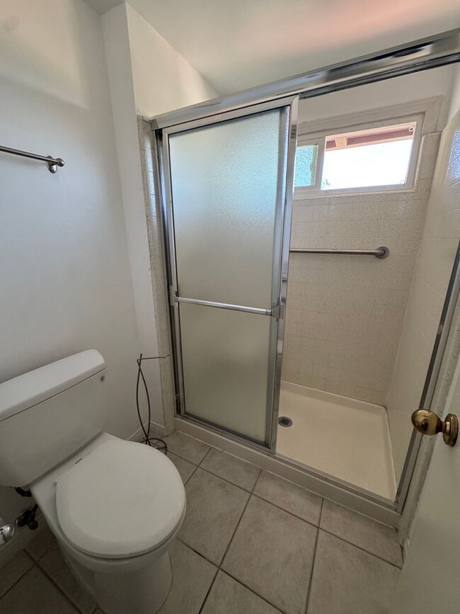 Building Photo - Scenic Cul-de-Sac Living with Stunning Mountain Views