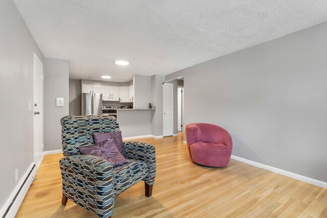 Building Photo - 99 Cluff Crossing Rd