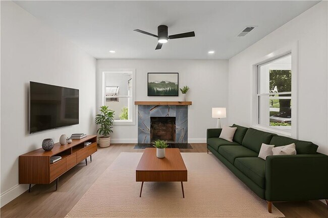 Building Photo - 1658 Altadena Pl SW