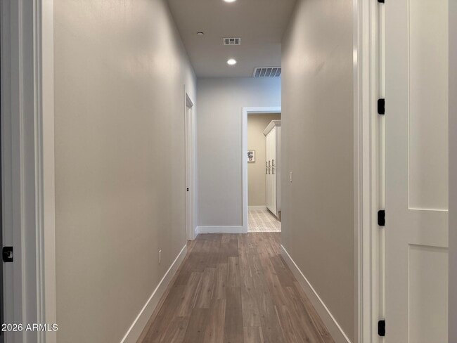 Building Photo - 8736 E Joshua Tree Ln