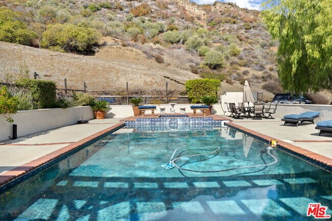 Building Photo - 25615 Mulholland Hwy