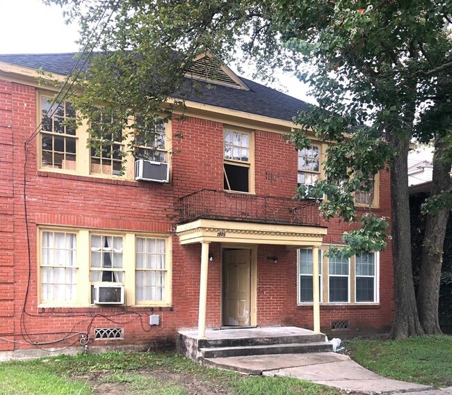 Building Photo - 1905 Colquitt St