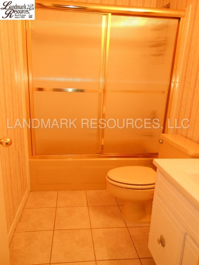 Building Photo - 301 Harbor Heights Dr