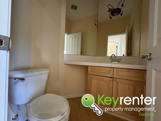 Building Photo - Dream Home on North Shore Golf Course in T...