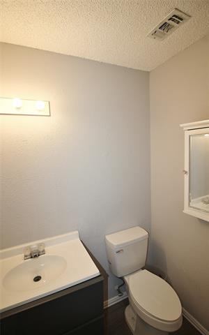 Building Photo - 4744 Meadow Trail Dr