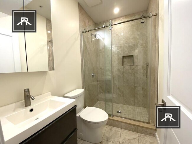 Building Photo - 3 bedroom in Brookline MA 02446