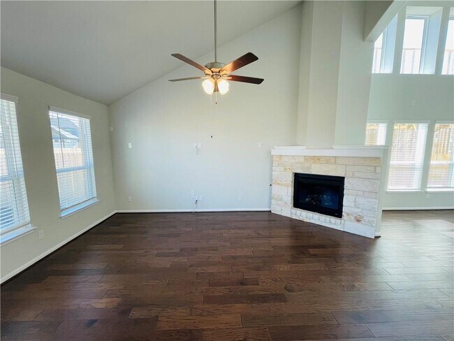 Building Photo - 243 Clear Fork Loop