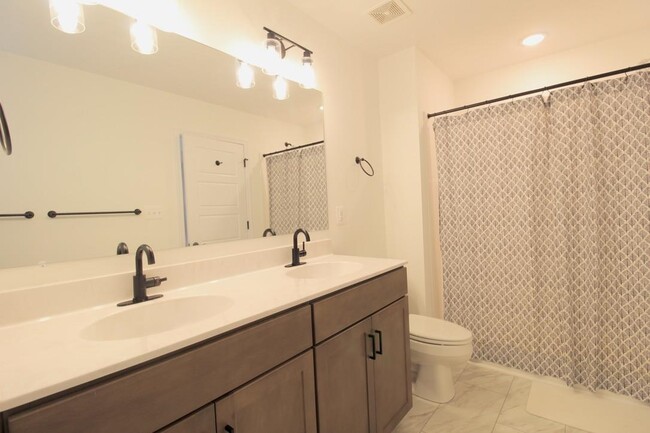 Building Photo - 1412 Palomino Trl