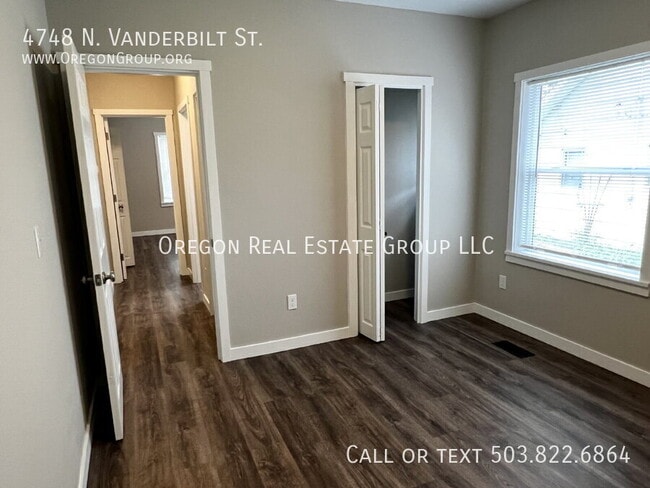 Building Photo - 4748 N Vanderbilt St