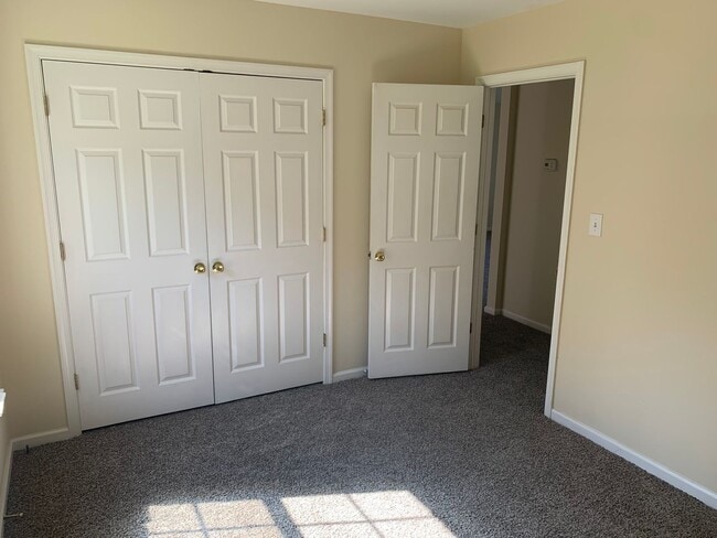 Building Photo - Beautiful Home located in Camden County and close to Water Access