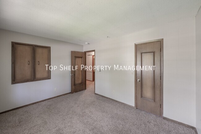 Building Photo - 4528 68th St