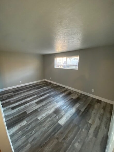 Building Photo - 6755 S 700 E