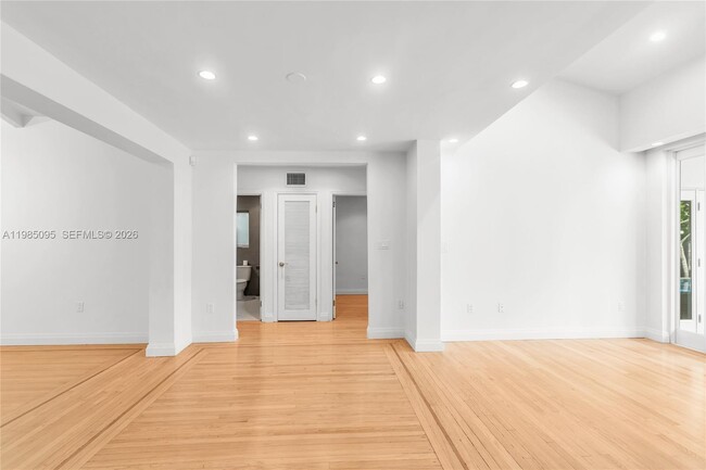 Building Photo - 776 NE 74th St