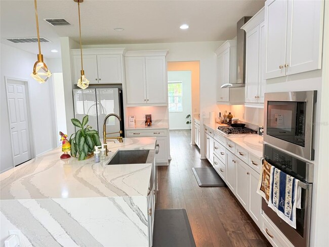 Building Photo - 11131 Sundrift Dr