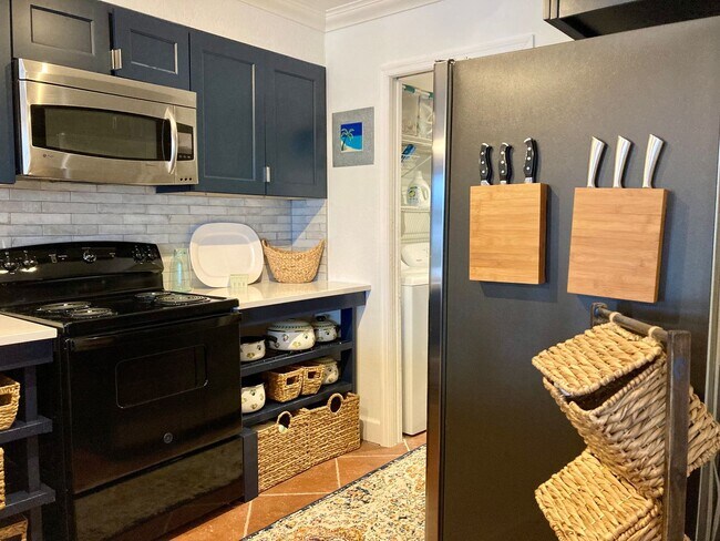 Building Photo - Casa Rio Waterfront Condominium