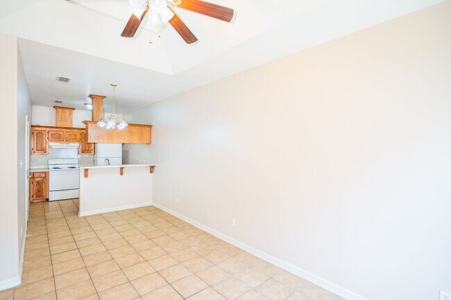 Building Photo - 604 Buena Vista Dr