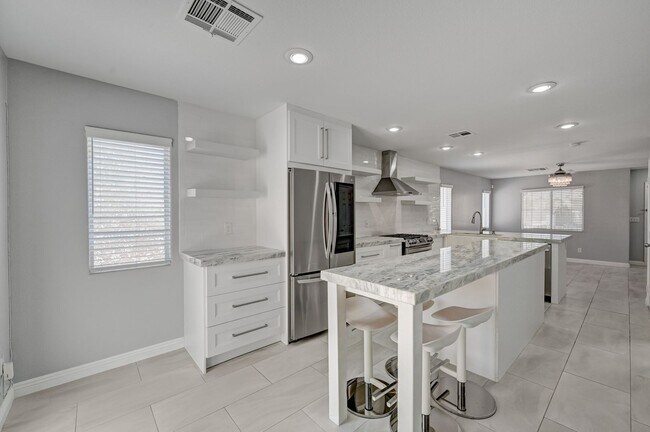 Building Photo - Fully Remodeled 3 Bed/ 2.5 Bath Home For Rent
