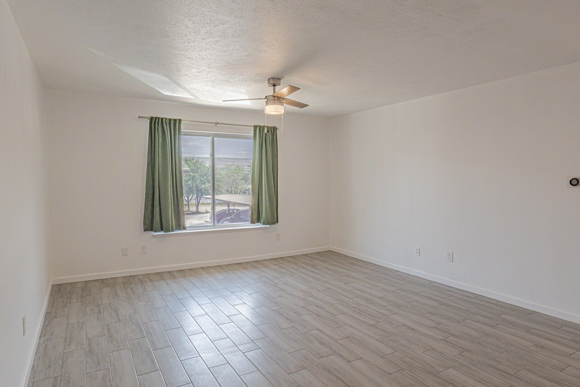 Building Photo - 8087 Meadow Rd