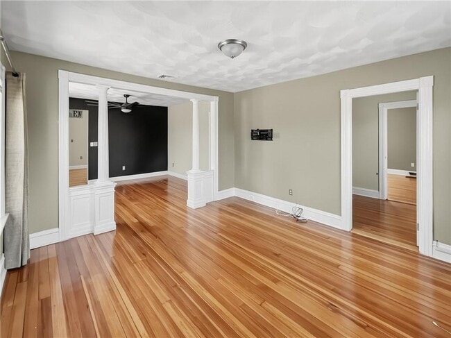 Building Photo - 358 Weeden St