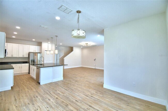 Building Photo - 2673 Calistoga Ave