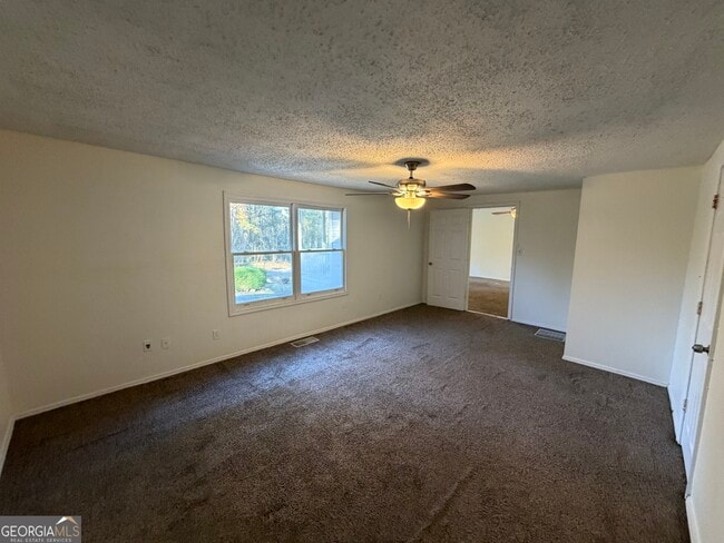 Building Photo - 2933 Coffer Dr