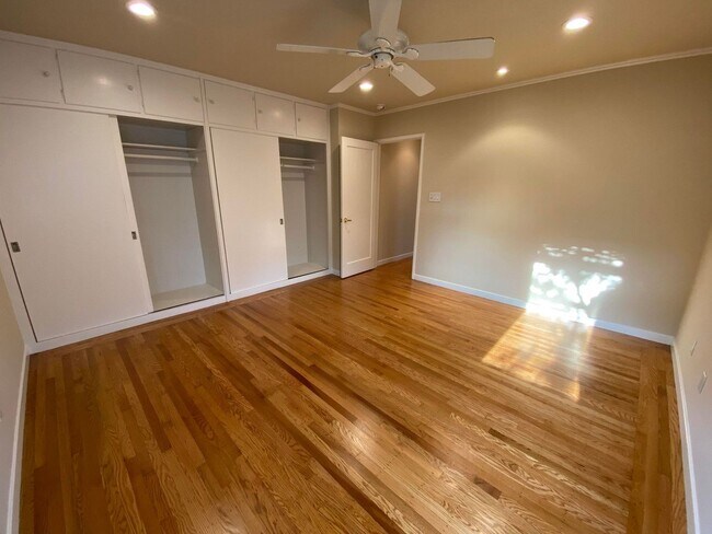 Building Photo - Charming 2-Bedroom Home Near Downtown San ...