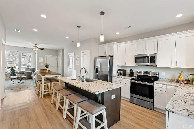 Building Photo - 36 English Commons Dr