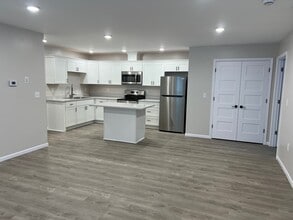 Building Photo - 1112 Arctic St