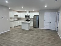 Building Photo - 1003 Two Rivers St