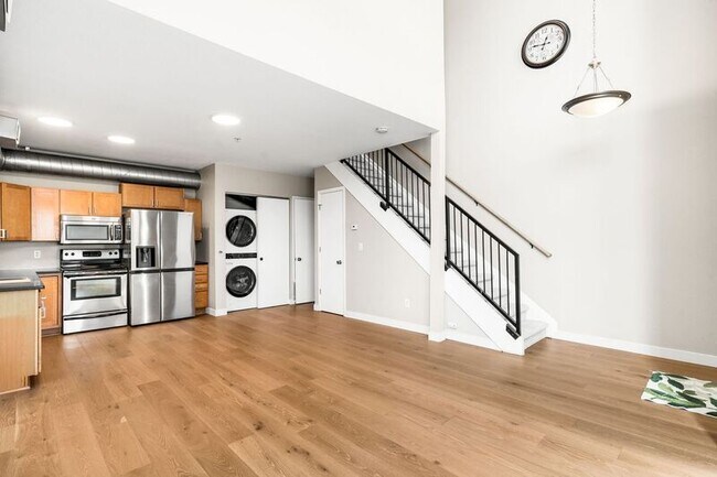 Building Photo - 3047 Tejon St