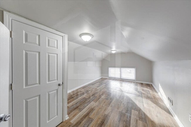 Building Photo - 3437 N Sherman Dr