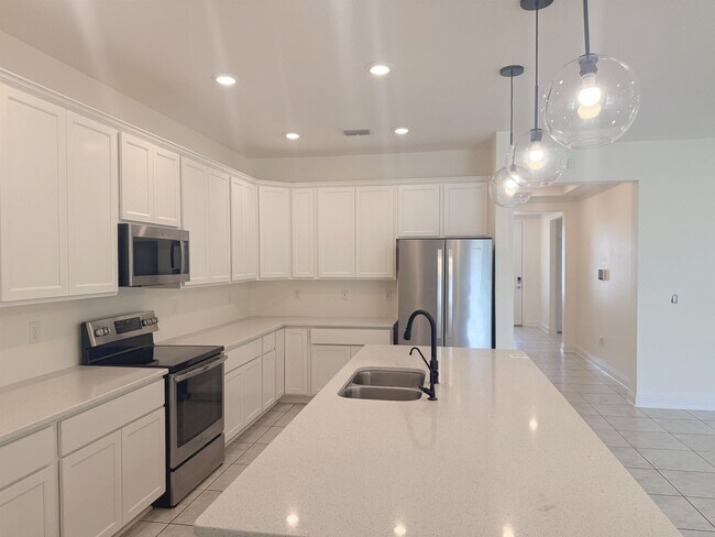 Building Photo - 32 Olivine Ct