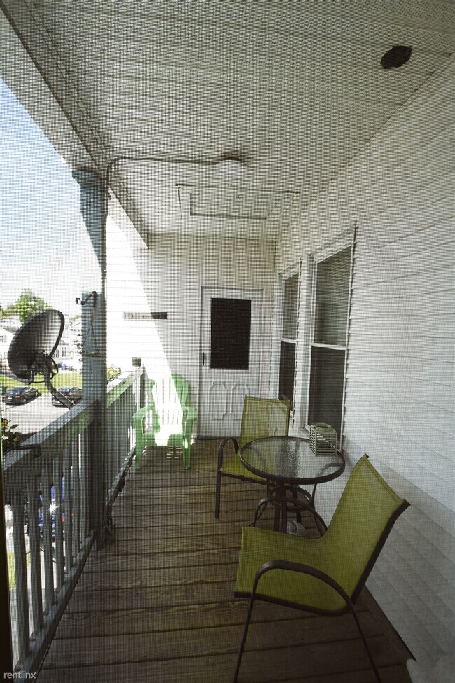Building Photo - 658 Rimmon St