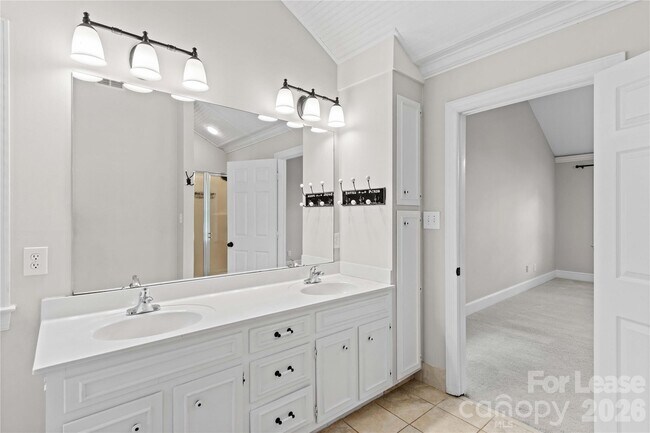 Building Photo - 9033 Pennyhill Dr