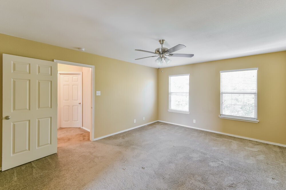 Building Photo - 5523 Red Canyon