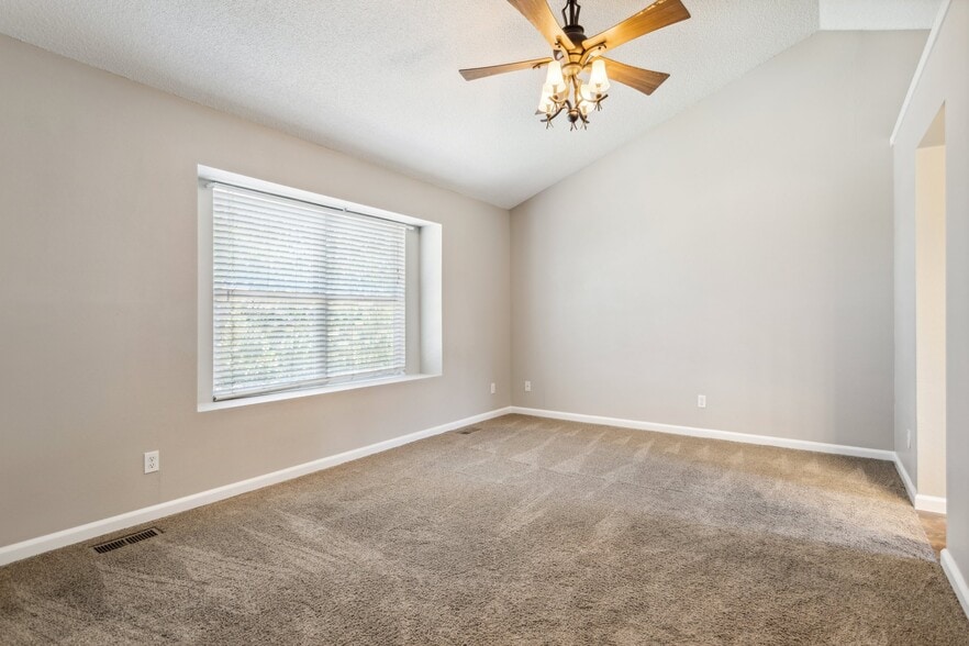 Building Photo - 6450 Stonehedge Dr